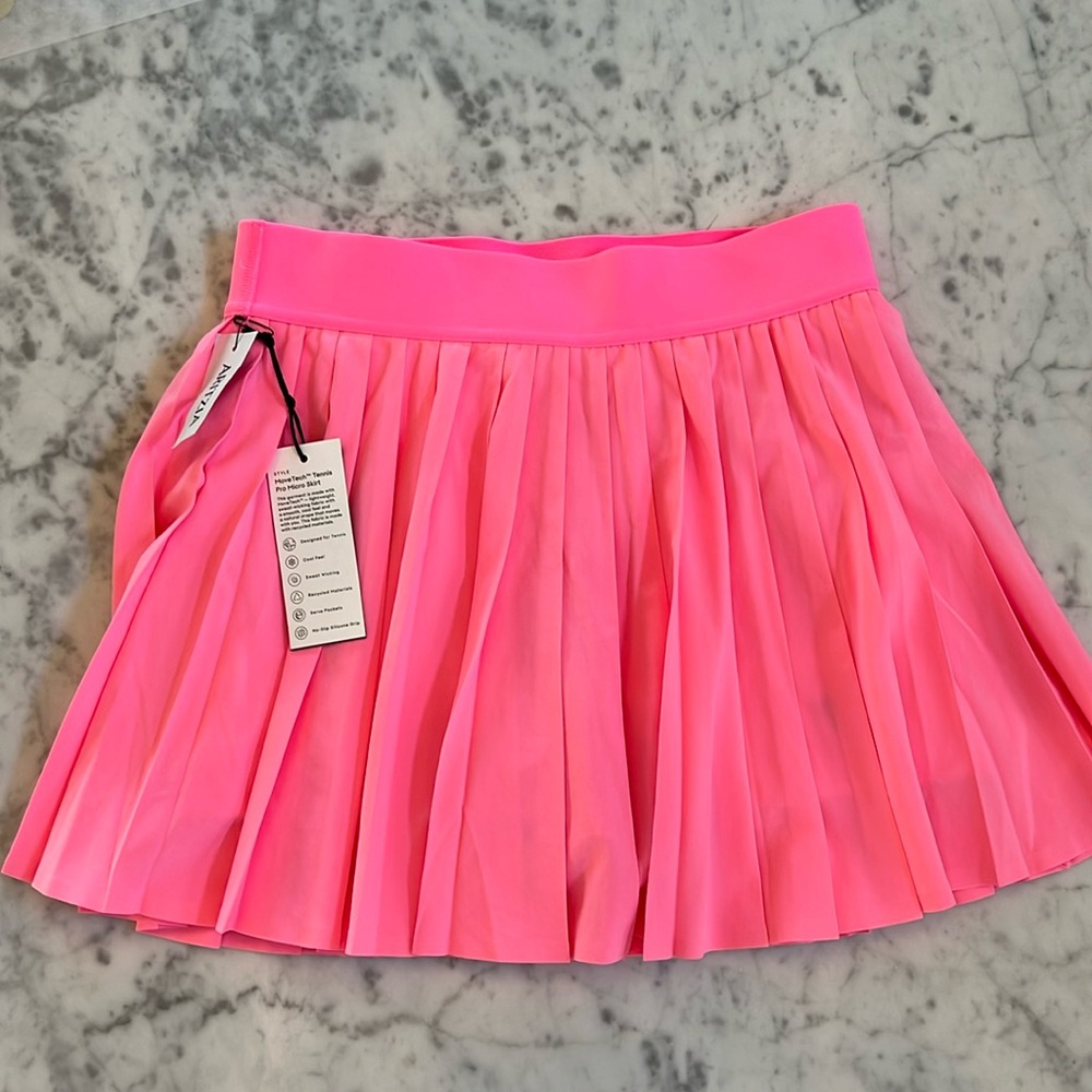 Aritzia Pleated Move Tech Tennis Pro Skirt